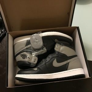Air Jordan 1 Shadow